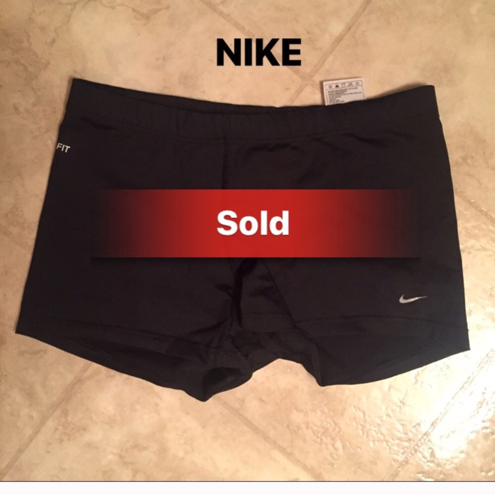 Nike shorts - Picture 1 of 5